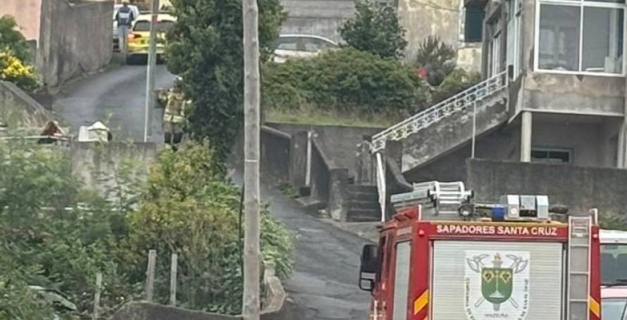 Dois feridos num acidente entre mota e carro