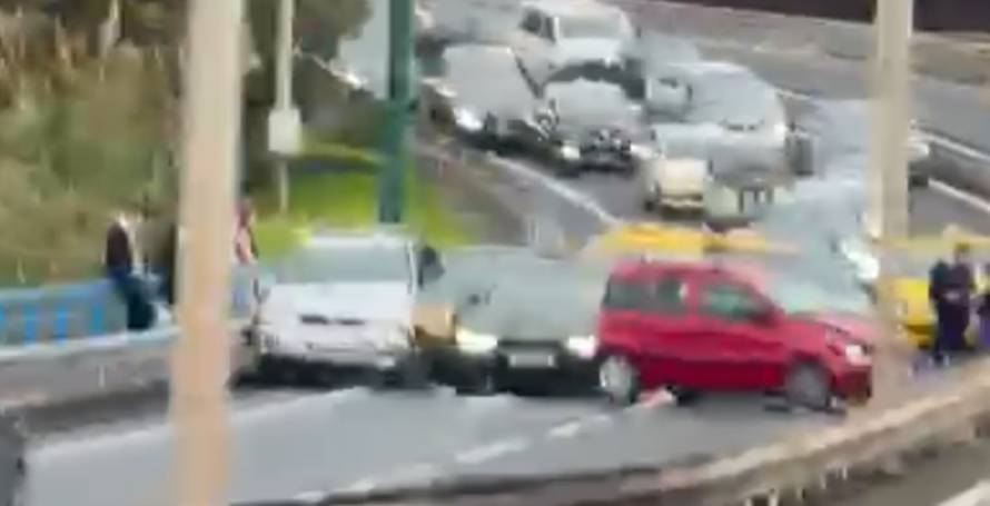 Acidente entre vários carros na via rápida (Com vídeo)