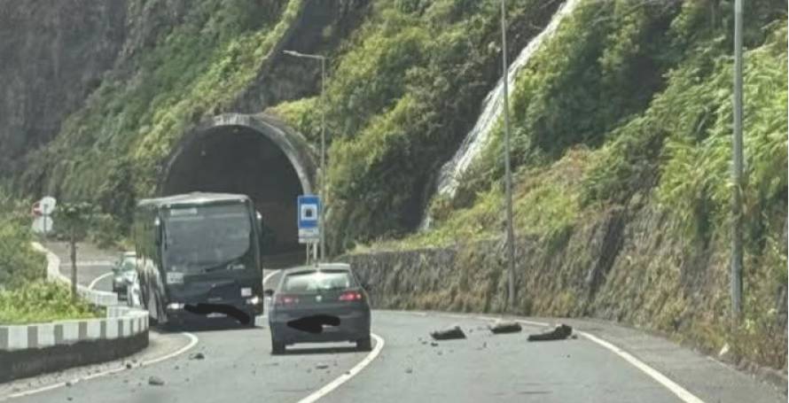 Nova queda de pedras na via expresso no Seixal