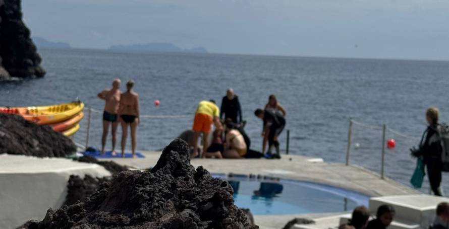 Mergulhadora fica em estado grave após acidente a 20 metros de profundidade