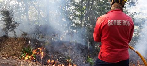 Incêndio ativo no Campanário