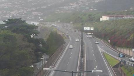 Jovem condutora despista-se na via rápida