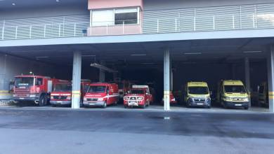 Carro incendeia-se