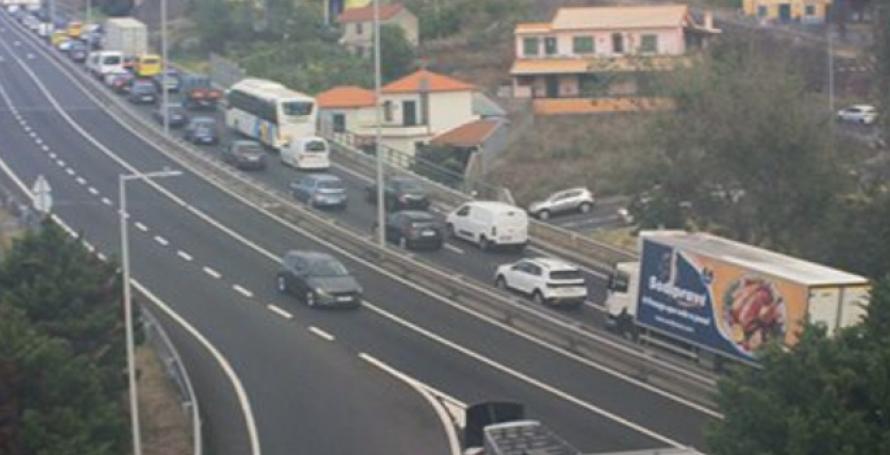 Acidente na via rápida
