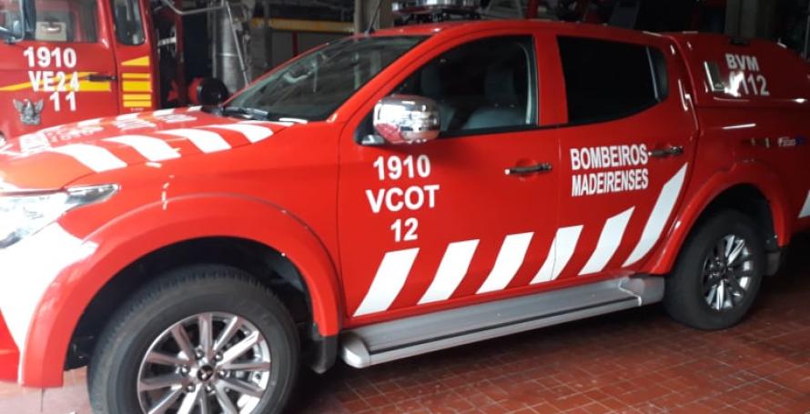 Incêndio continua a alastrar; são já sete as corporações de bombeiros no local