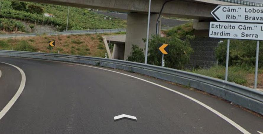 Dois feridos num despiste de mota à saída da via rápida