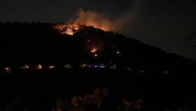 Continua a alastrar o incêndio nas serras da Ribeira Brava