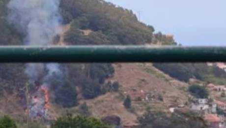 Incêndio ativo no Caniço (Com vídeo)