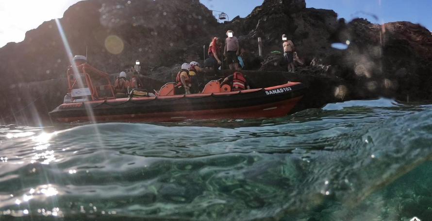 Turista em dificuldades numa vereda socorrido pelo SANAS e pelos bombeiros