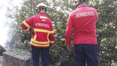 Queimada na Ribeira Brava mobiliza bombeiros