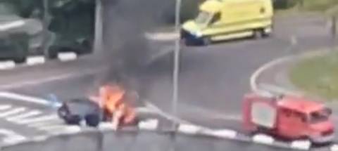 Carro em chamas numa rotunda na Ponta do Sol (Com vídeo)