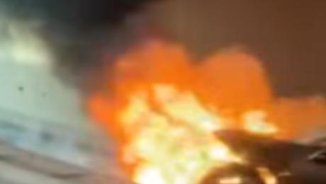Carro incendeia-se num túnel