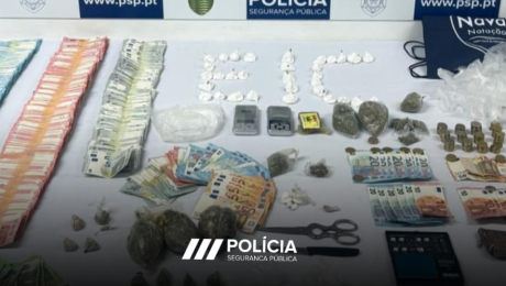 Quatro pessoas detidas com 2693 doses de droga