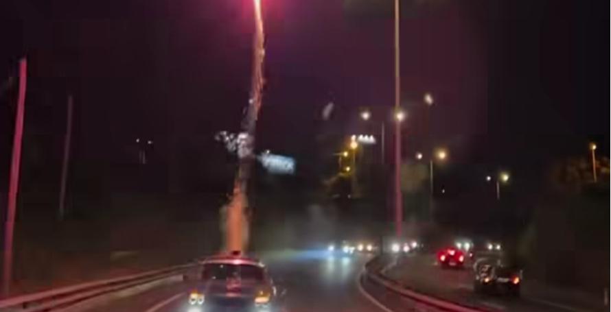 Condutor 'dá' fogo na via rápida com carro em andamento