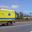 Jovem ferido num acidente entre mota e carro