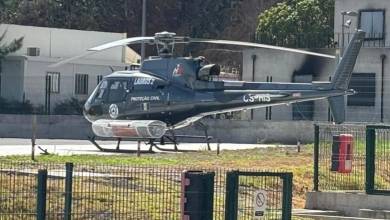 Segundo helicóptero estreou-se esta tarde num incêndio perto de casas na Ribeira Brava