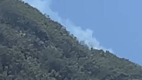 Reacendimento em Machico mobiliza 11 bombeiros e helicóptero