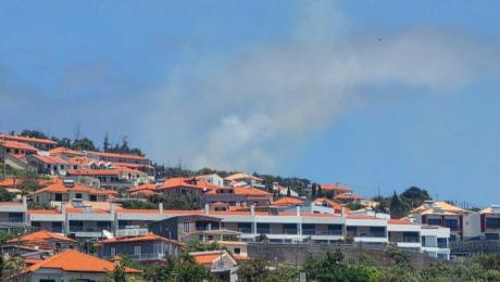 Reforço de meios no incêndio em Machico