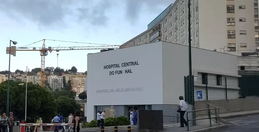 Mulher ferida numa queda