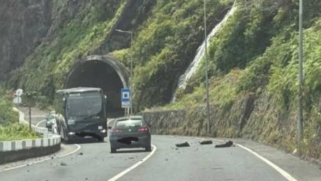 Nova queda de pedras na via expresso no Seixal