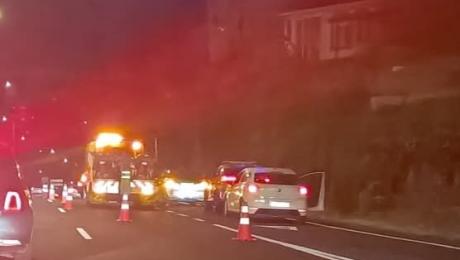 Motociclista ferido num acidente na entrada da via rápida