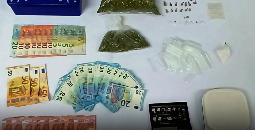 Homem detido com mais de 250 doses de droga
