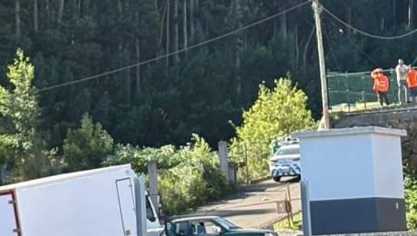 Mulher que estava desaparecida encontrada junto a um ribeiro; helicóptero fez resgate