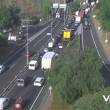Acidente entre carrinha e mota na via rápida fere homem
