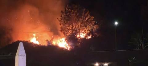 Incêndio descontrolado com duas frentes ativas em Câmara de Lobos