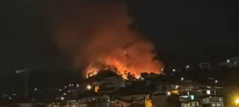 Grande incêndio no Estreito com várias frentes ativas