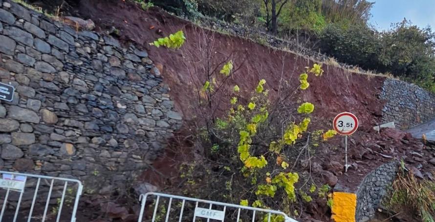 Nova derrocada no mesmo local