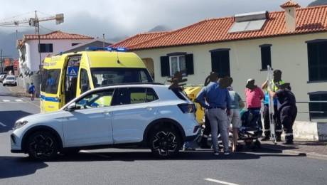 Mulher ferida num despiste