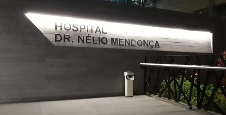 Turista ferida num hotel socorrida pelos bombeiros