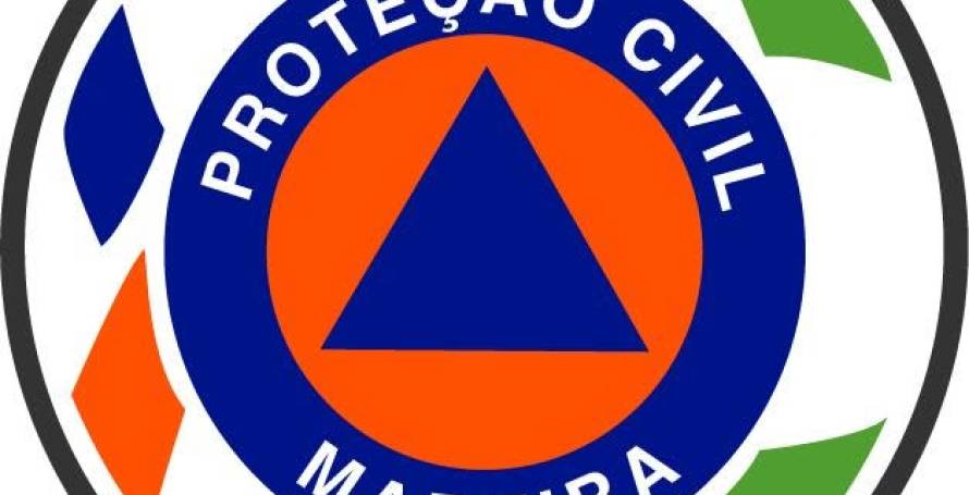 Simulacro em curso no aeroporto com incêndio em carro elétrico