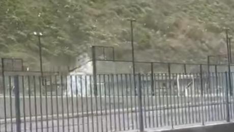 Vento destrói vidro de campo de padel em São Vicente