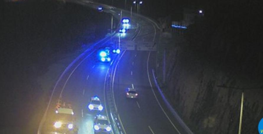 Três feridos num acidente entre três carros na via rápida