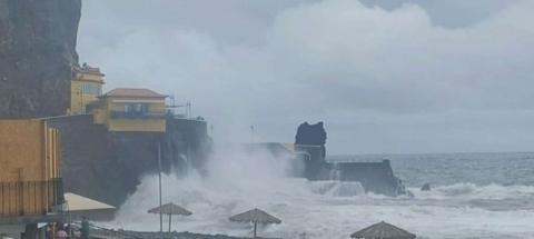 Há novas informações do turista que foi levado por onda e morreu