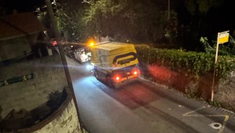 Limpeza de estrada depois da meia noite motiva queixas de moradores