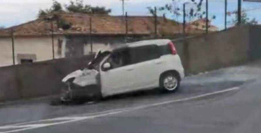 Choque em cadeia entre quatro carros no Funchal