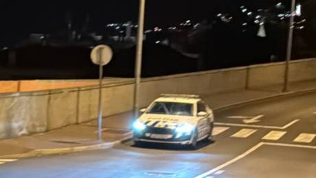 Estrangeira assaltada e agredida por outra mulher que roubou 2 mil euros