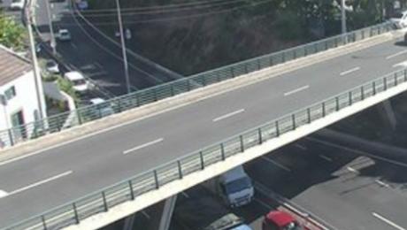 Motociclista choca contra camião na via rápida e é projetado