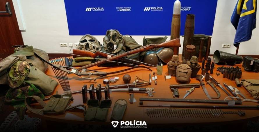 Homem detido com armamento, munições, componentes de armas de fogo, armas brancas e material de natureza militar