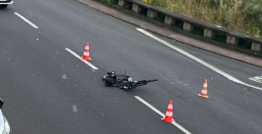 Cicilista em estado grave após choque com carro