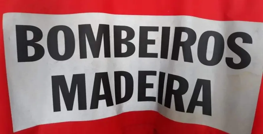 Incêndio destrói anexo