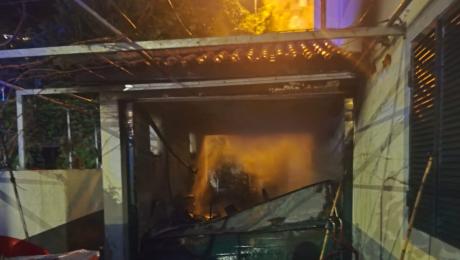 Incêndio numa casa leva idosa para as Urgências