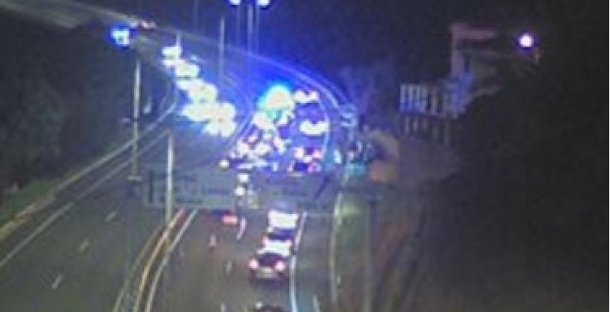 Acidente com oito carros na via rápida