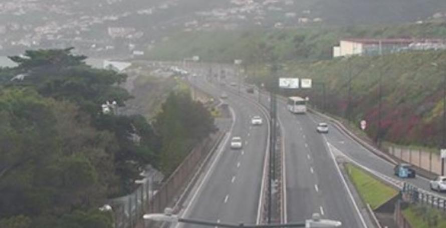 Jovem condutora despista-se na via rápida