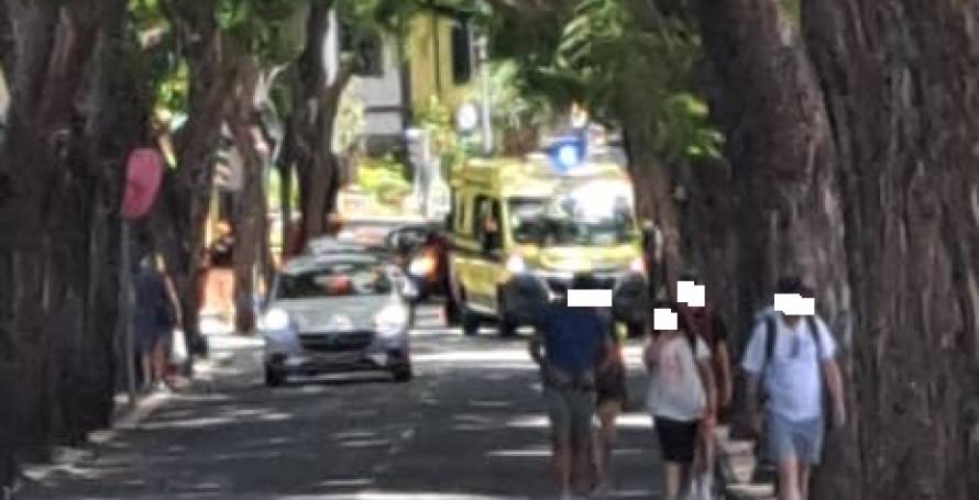 Quatro feridos em três acidentes entre motas e carros