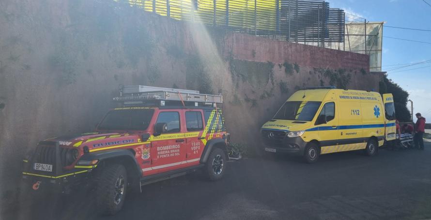 Turista com 80 anos aventura-se a fazer levada mas acaba ferido