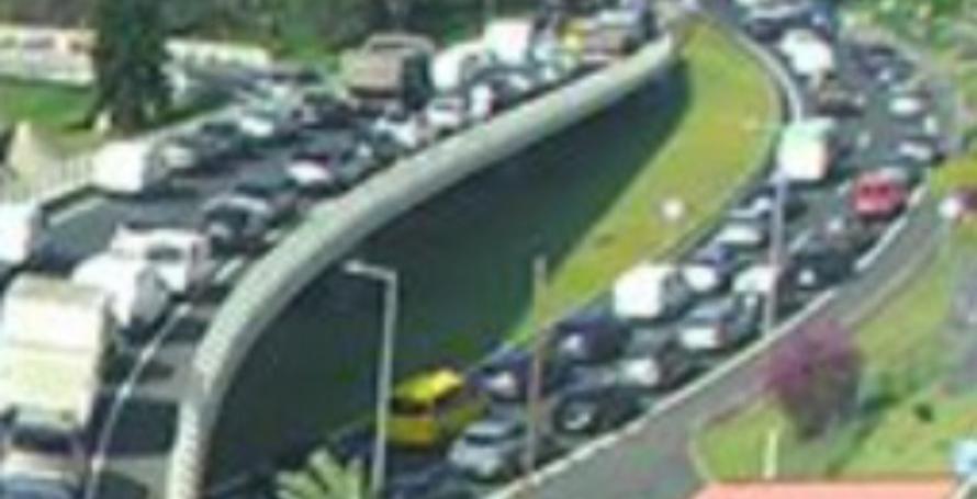 Há novas informações do aparatoso acidente que parou o trânsito na via rápida